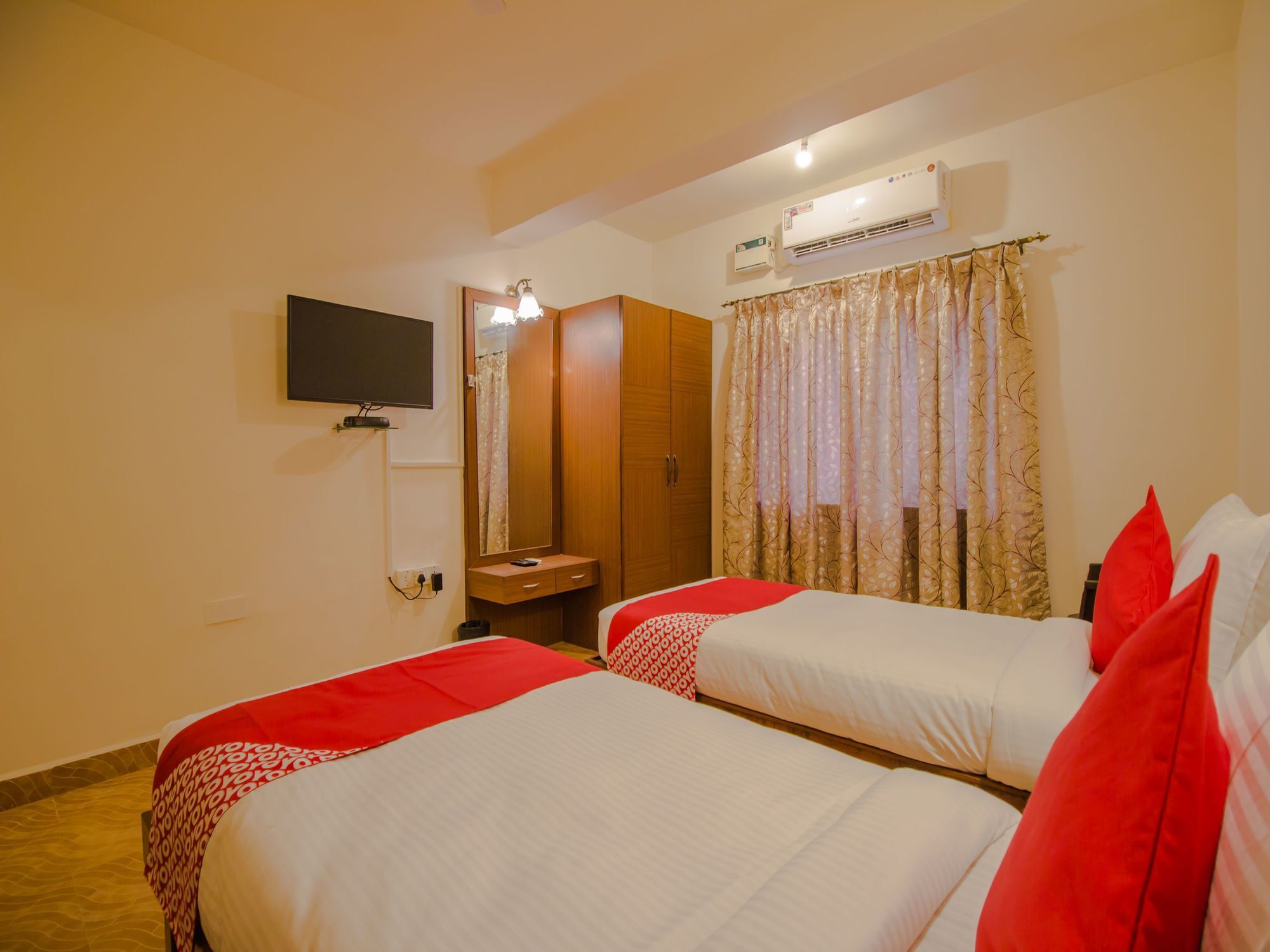 Oyo Flagship 13853 Shruti Resort Calangute Buitenkant foto