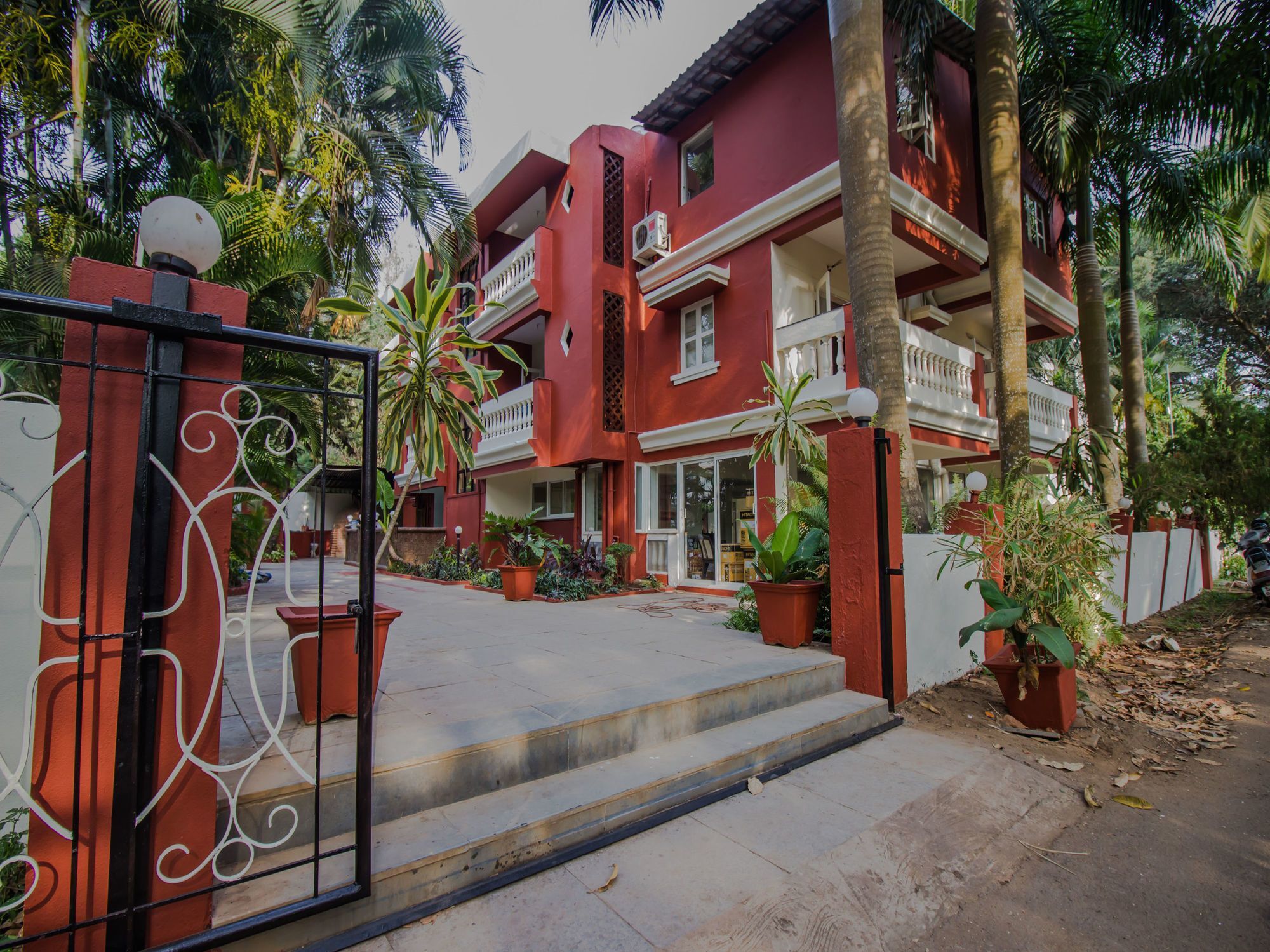 Oyo Flagship 13853 Shruti Resort Calangute Buitenkant foto